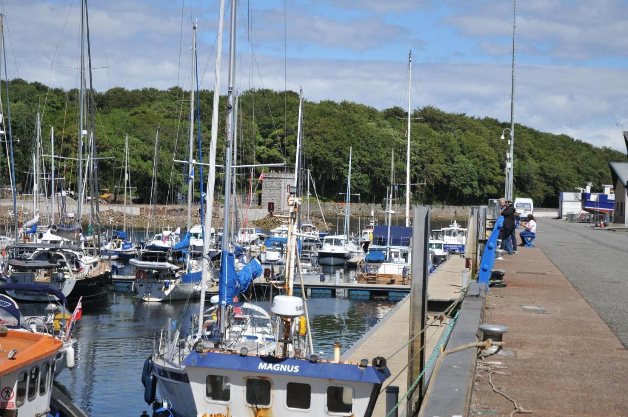 No5 Esplanade Court, Stornoway Town Centre Apartment Bagian luar foto