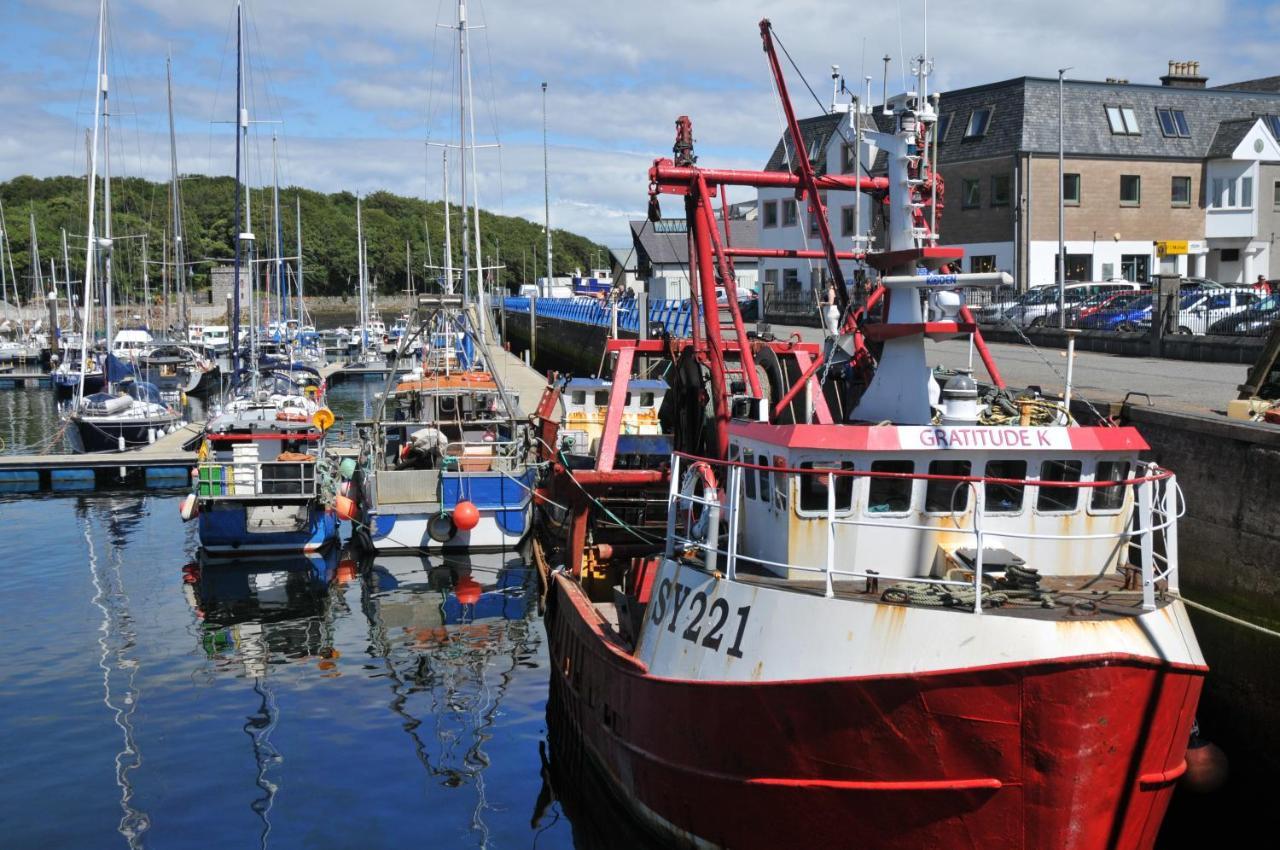 No5 Esplanade Court, Stornoway Town Centre Apartment Bagian luar foto