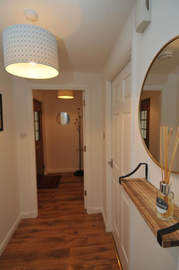 No5 Esplanade Court, Stornoway Town Centre Apartment Bagian luar foto