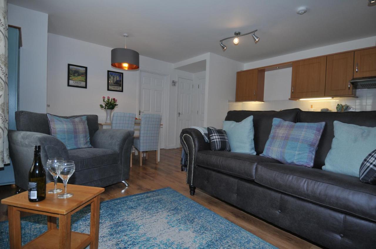 No5 Esplanade Court, Stornoway Town Centre Apartment Bagian luar foto