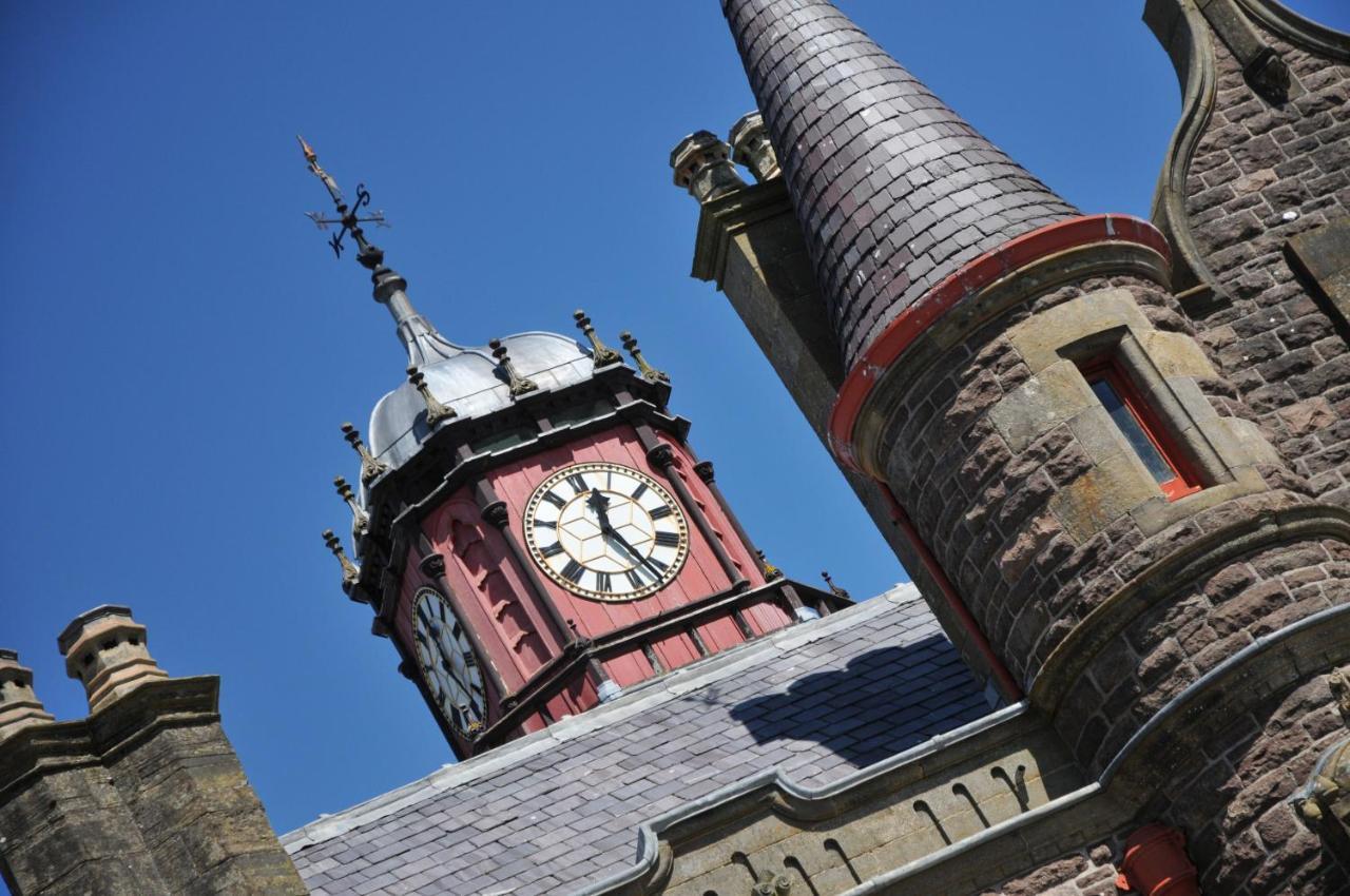 No5 Esplanade Court, Stornoway Town Centre Apartment Bagian luar foto
