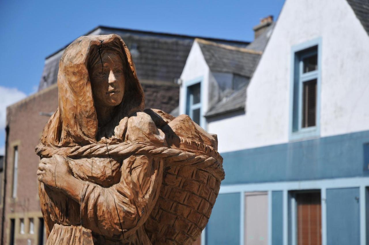 No5 Esplanade Court, Stornoway Town Centre Apartment Bagian luar foto