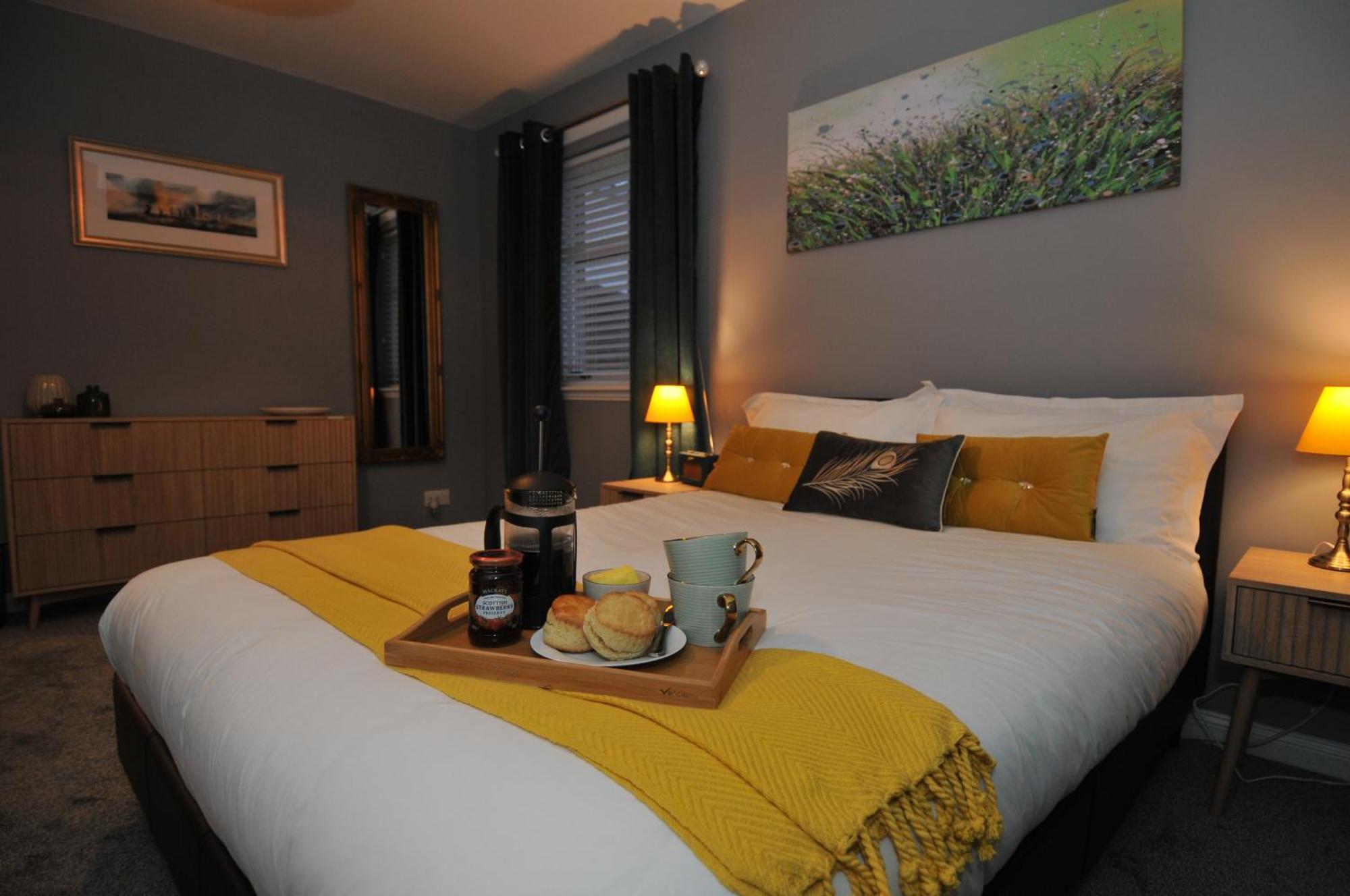 No5 Esplanade Court, Stornoway Town Centre Apartment Bagian luar foto